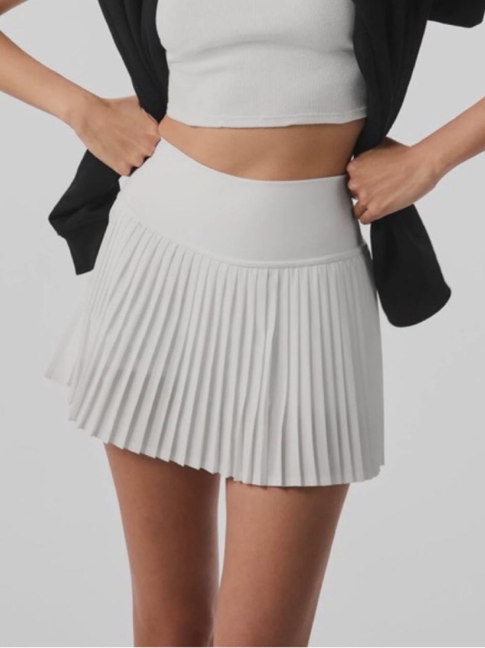 Abercrombie and Fitch YPB High-Waist White Pleated Tennis Skort